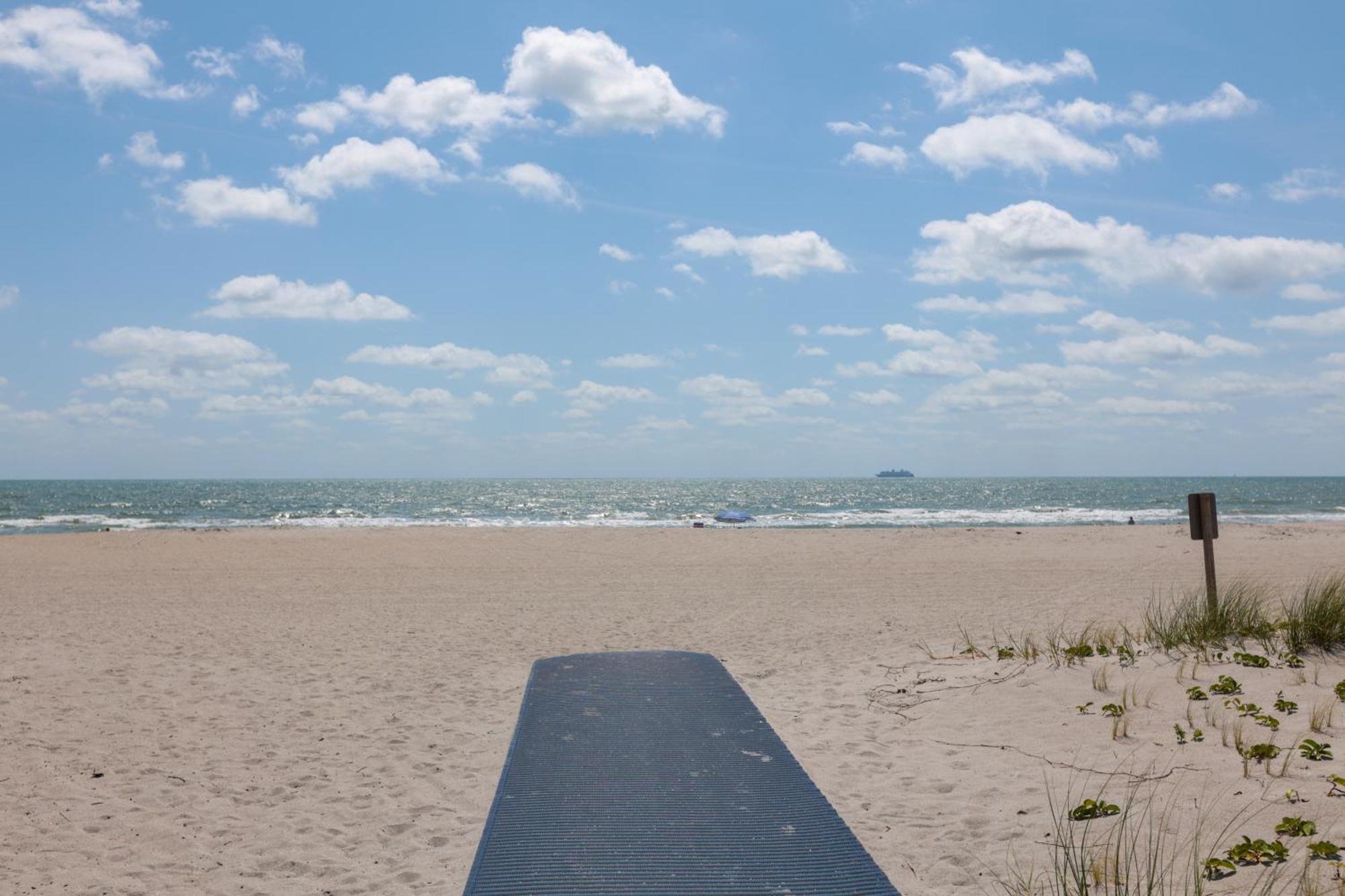 Cape Canaveral Escape With Grill Walk To Beach! Dış mekan fotoğraf